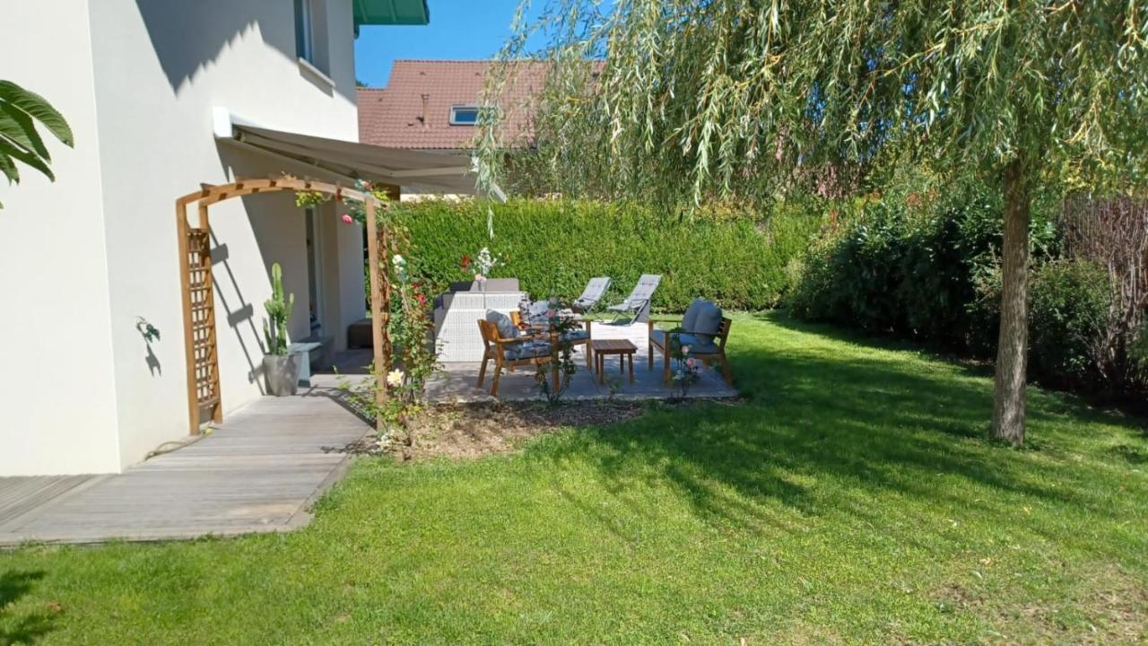 La Maison Du Port, Une Exclusivite Lla Selections By Location Lac Annecy サン・ジョリオ エクステリア 写真