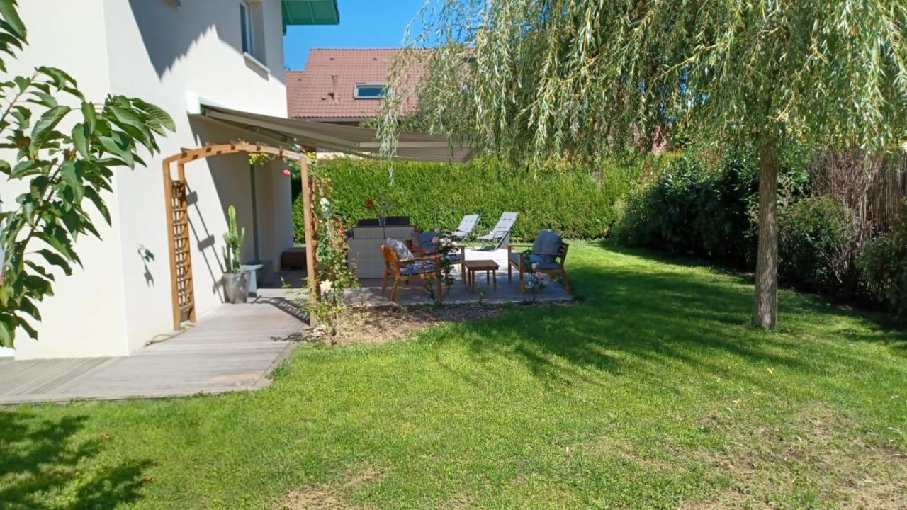 La Maison Du Port, Une Exclusivite Lla Selections By Location Lac Annecy サン・ジョリオ エクステリア 写真