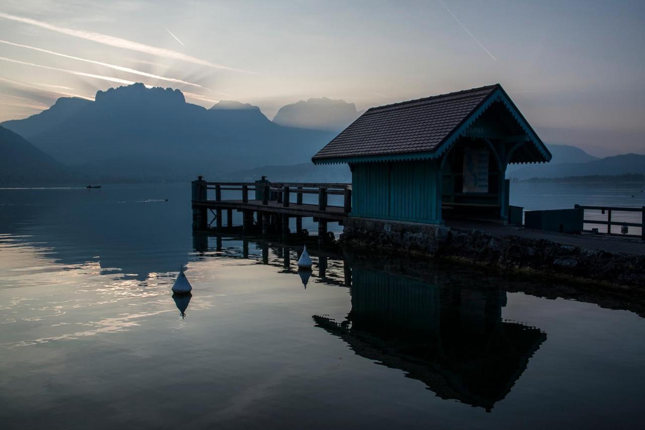 La Maison Du Port, Une Exclusivite Lla Selections By Location Lac Annecy サン・ジョリオ エクステリア 写真
