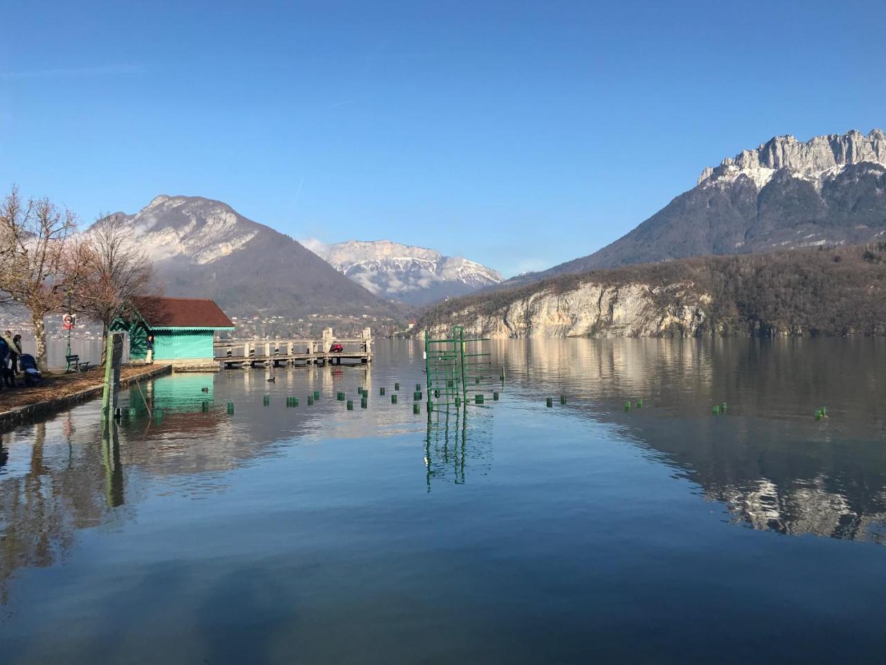 La Maison Du Port, Une Exclusivite Lla Selections By Location Lac Annecy サン・ジョリオ エクステリア 写真