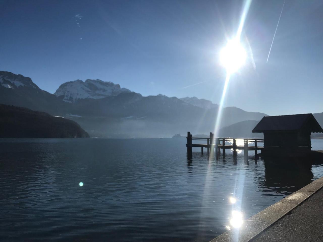 La Maison Du Port, Une Exclusivite Lla Selections By Location Lac Annecy サン・ジョリオ エクステリア 写真